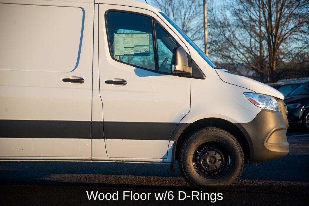 Thumbnail: 2025 Mercedes-Benz Sprinter - 10