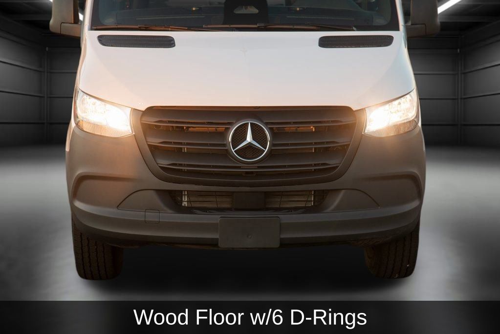 Thumbnail: 2025 Mercedes-Benz Sprinter - 14