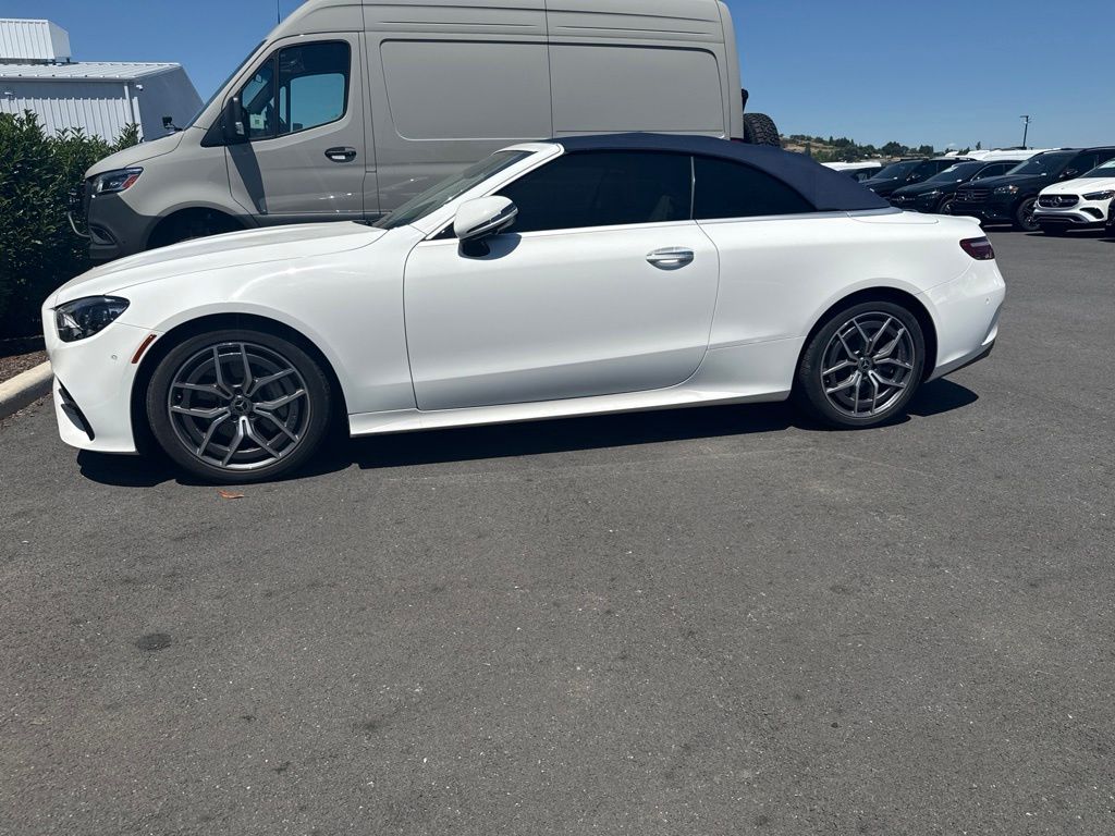 Thumbnail: 2023 Mercedes-Benz E-Class - 2