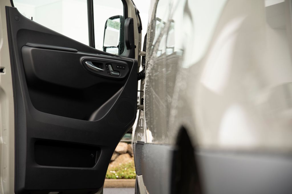 Thumbnail: 2026 Mercedes-Benz Sprinter - 11