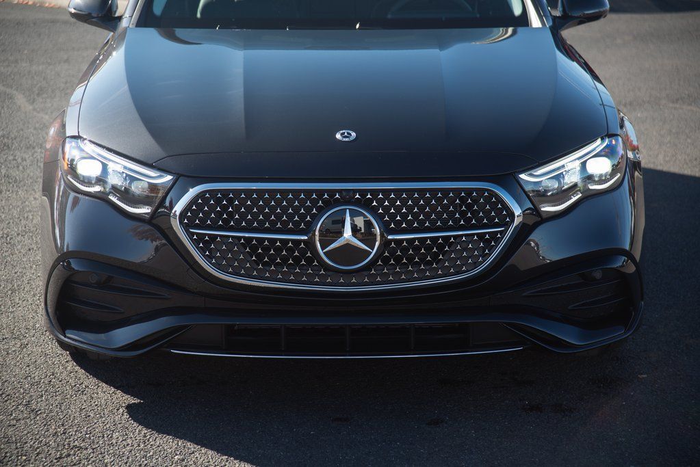 Thumbnail: 2025 Mercedes-Benz E-Class - 14