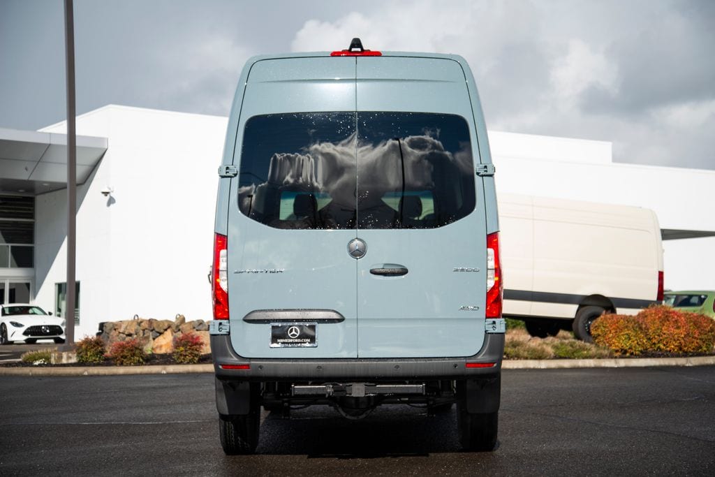 Thumbnail: 2026 Mercedes-Benz Sprinter - 4
