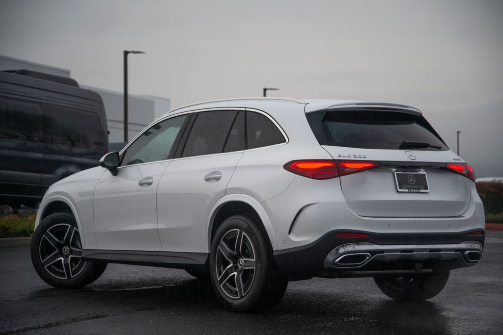 Thumbnail: 2026 Mercedes-Benz GLC - 7