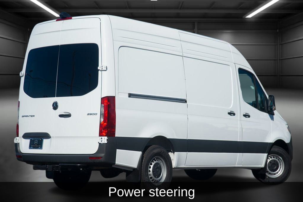 Thumbnail: 2025 Mercedes-Benz Sprinter - 13