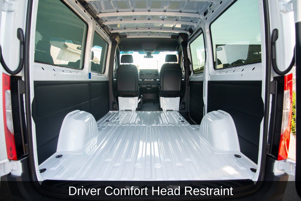 Thumbnail: 2025 Mercedes-Benz Sprinter - 24