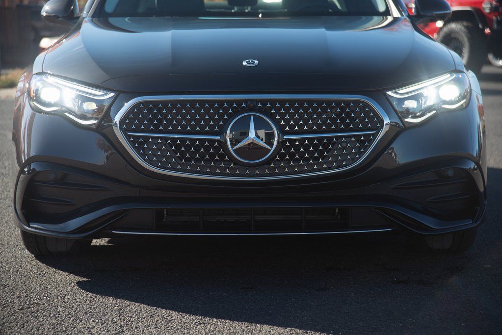 Thumbnail: 2025 Mercedes-Benz E-Class - 15