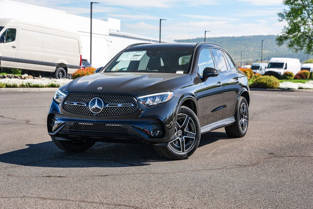 2026 Mercedes-Benz GLC GLC 300 4MATIC's photo