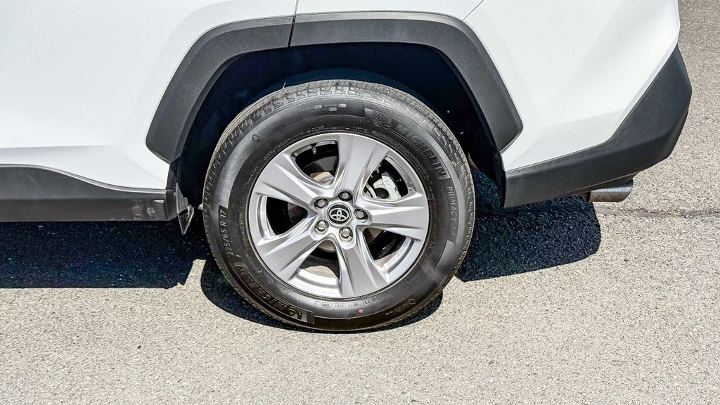 Thumbnail: 2025 Toyota RAV4 - 11