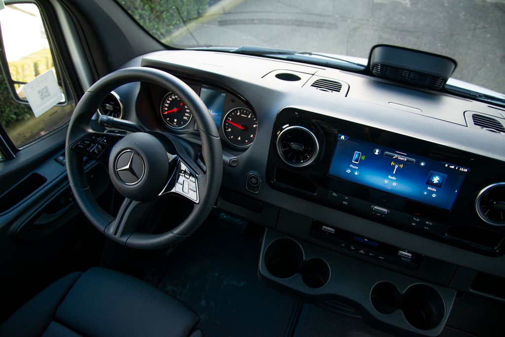 Thumbnail: 2026 Mercedes-Benz Sprinter - 18