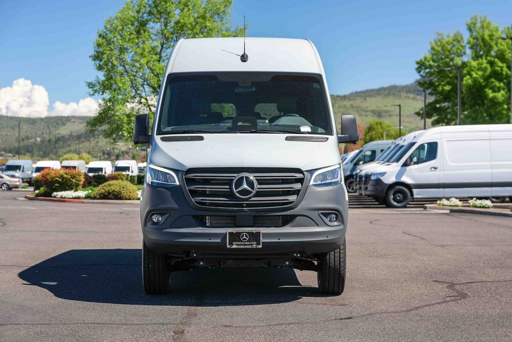 Thumbnail: 2026 Mercedes-Benz Sprinter - 4