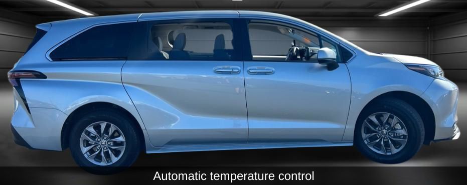 Thumbnail: 2024 Toyota Sienna - 4