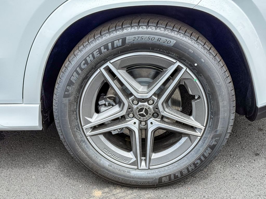 Thumbnail: 2026 Mercedes-Benz GLE - 9