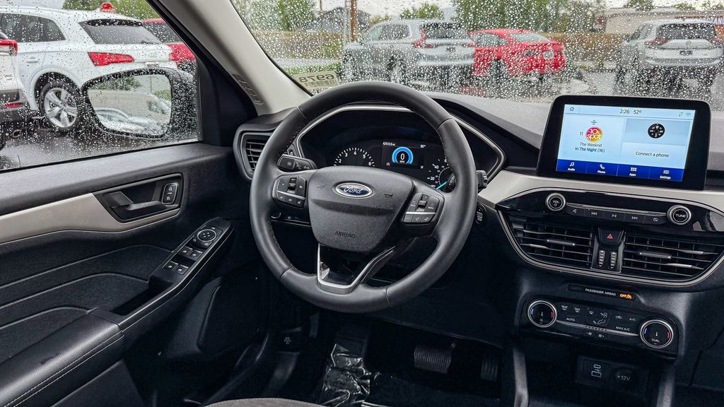 Thumbnail: 2022 Ford Escape - 15