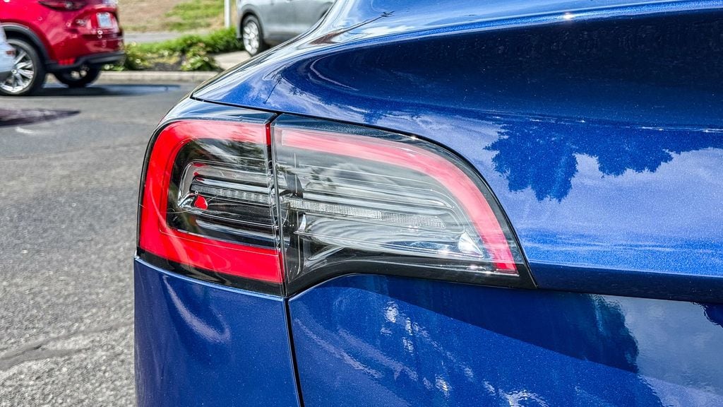 Thumbnail: 2023 Tesla Model 3 - 9