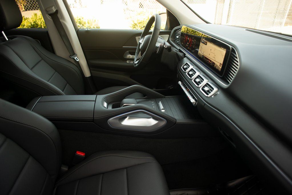 Thumbnail: 2025 Mercedes-Benz GLE - 34