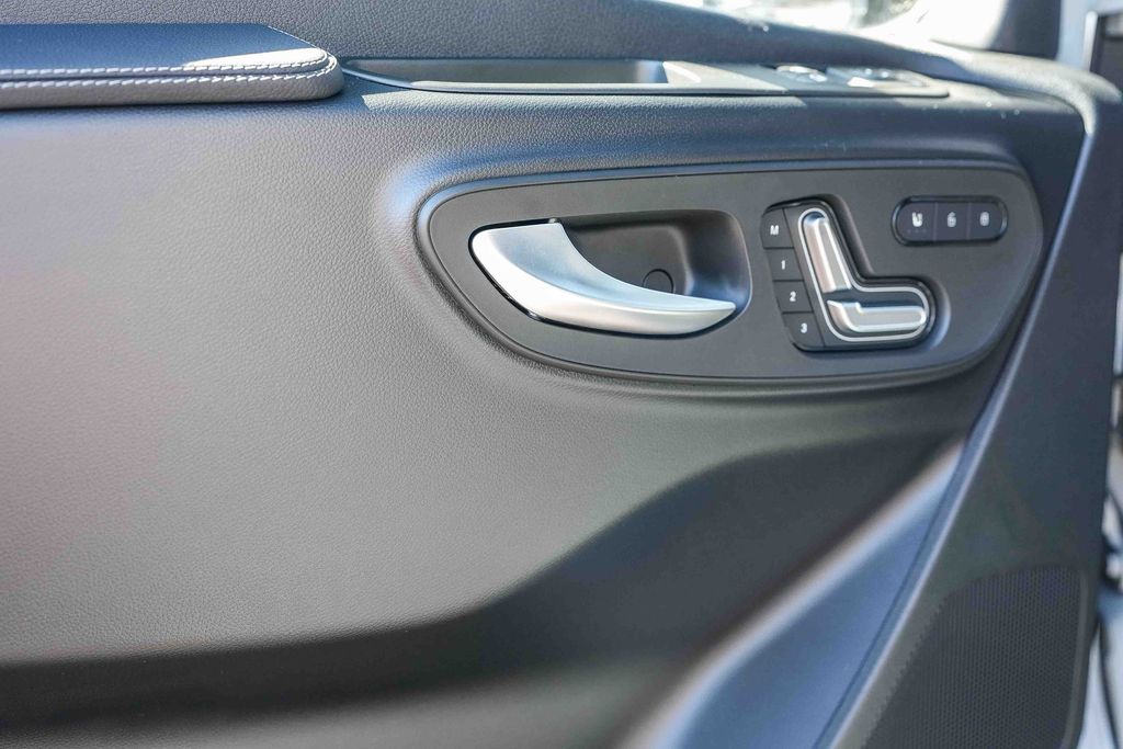 Thumbnail: 2026 Mercedes-Benz Sprinter - 21