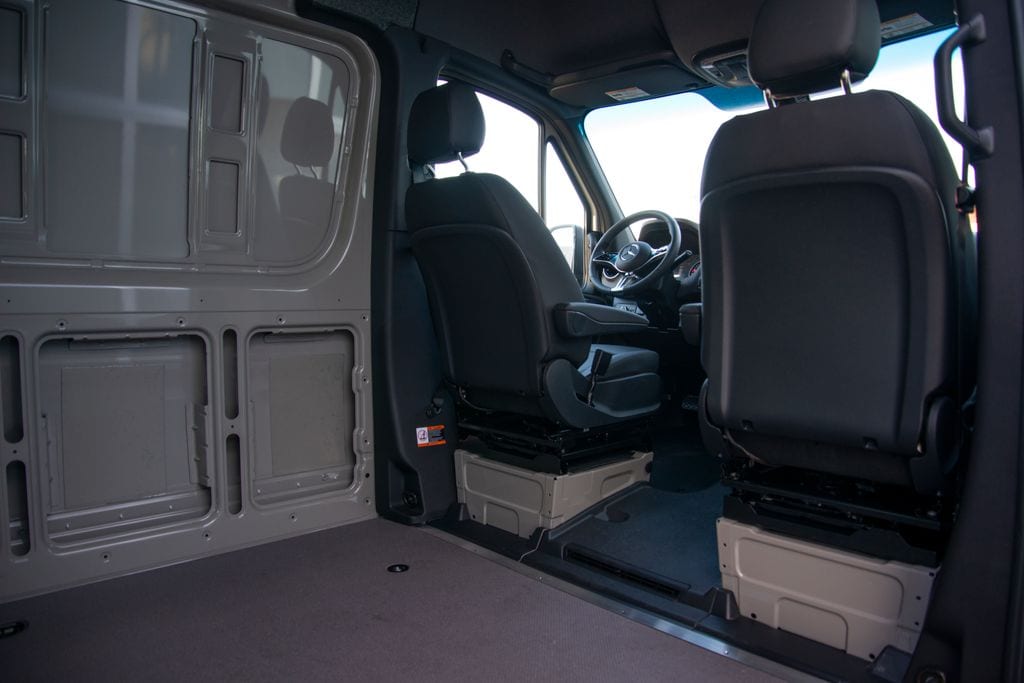 Thumbnail: 2026 Mercedes-Benz Sprinter - 18