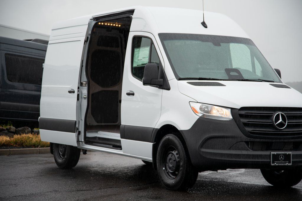 Thumbnail: 2026 Mercedes-Benz Sprinter - 6