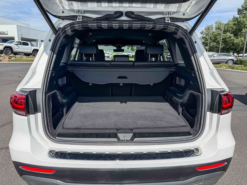 Thumbnail: 2022 Mercedes-Benz GLB - 25