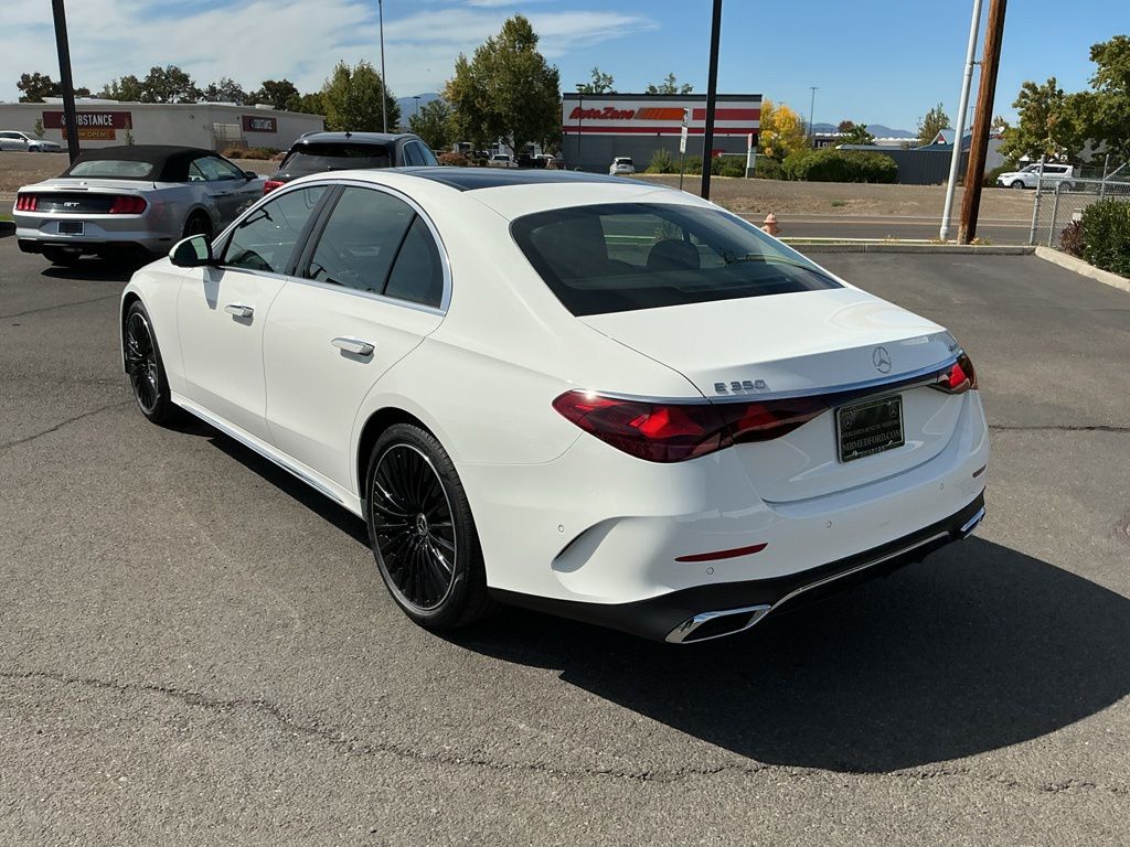 2027 Mercedes-Benz E-Class E350 - Photo 10