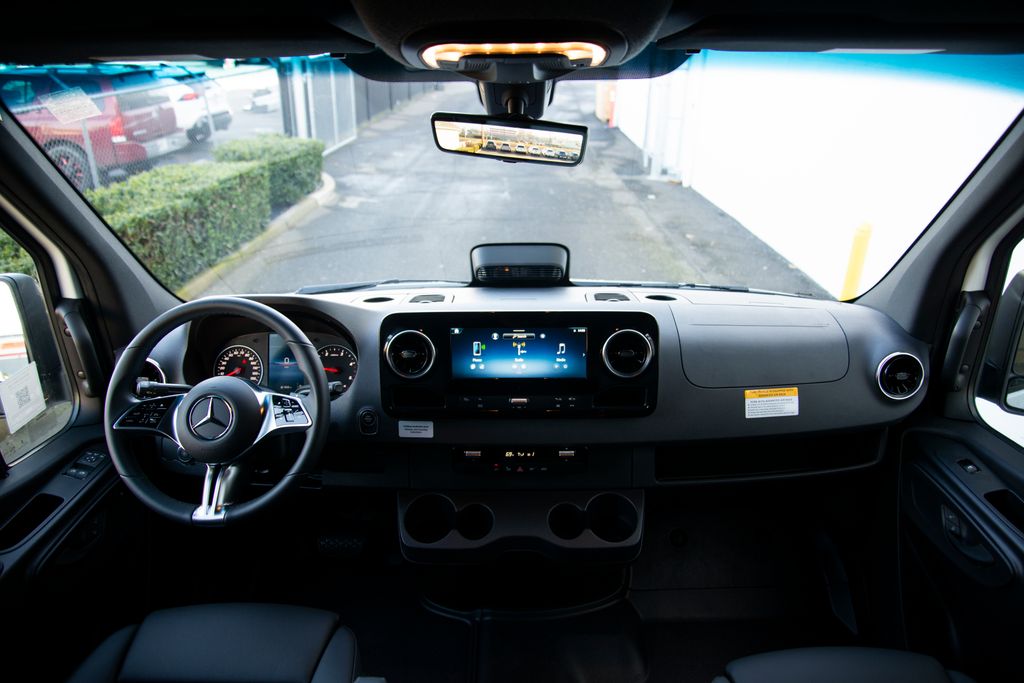 Thumbnail: 2026 Mercedes-Benz Sprinter - 18