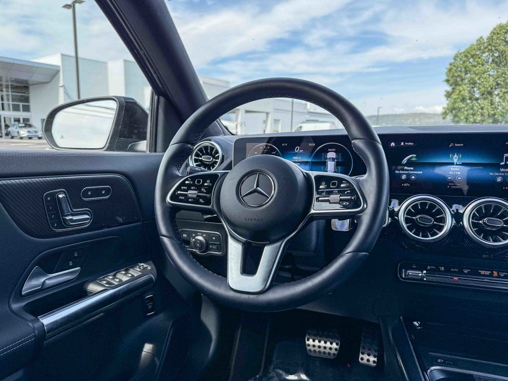 Thumbnail: 2022 Mercedes-Benz GLA - 15