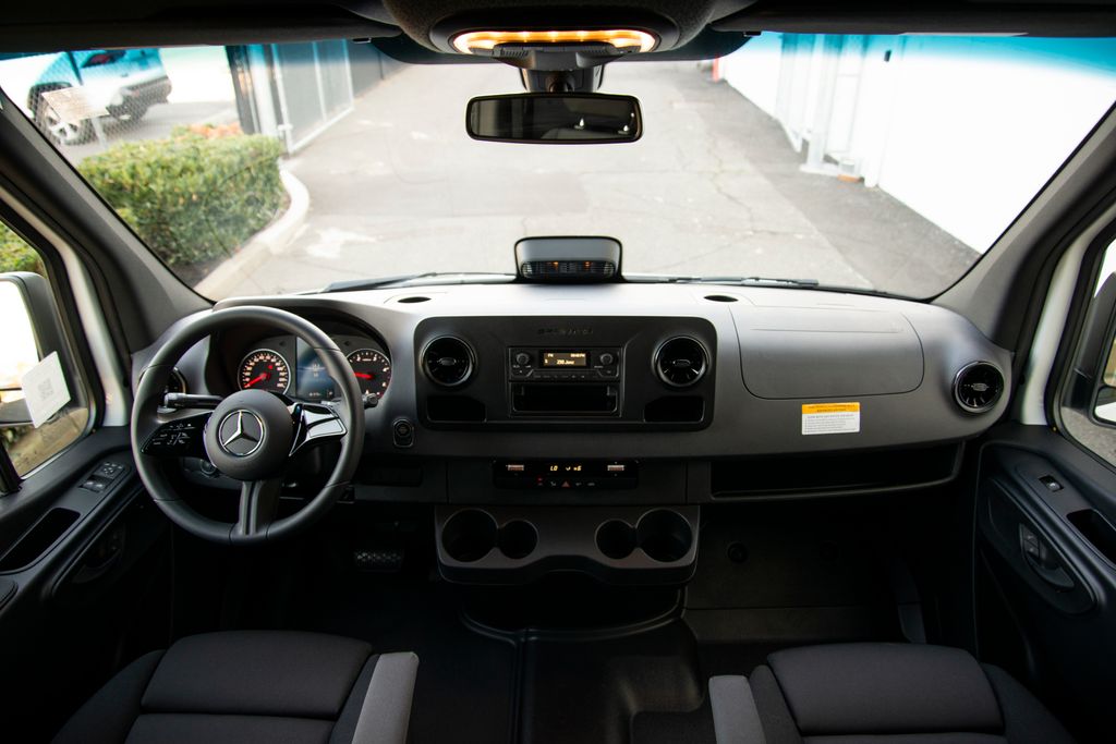 Thumbnail: 2026 Mercedes-Benz Sprinter - 16