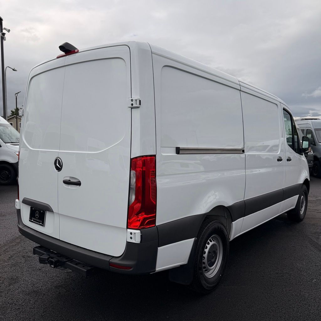 Thumbnail: 2026 Mercedes-Benz Sprinter - 6