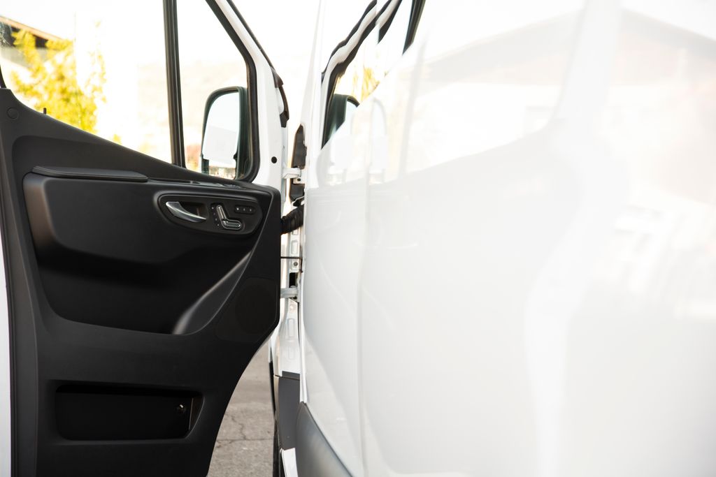 Thumbnail: 2026 Mercedes-Benz Sprinter - 11