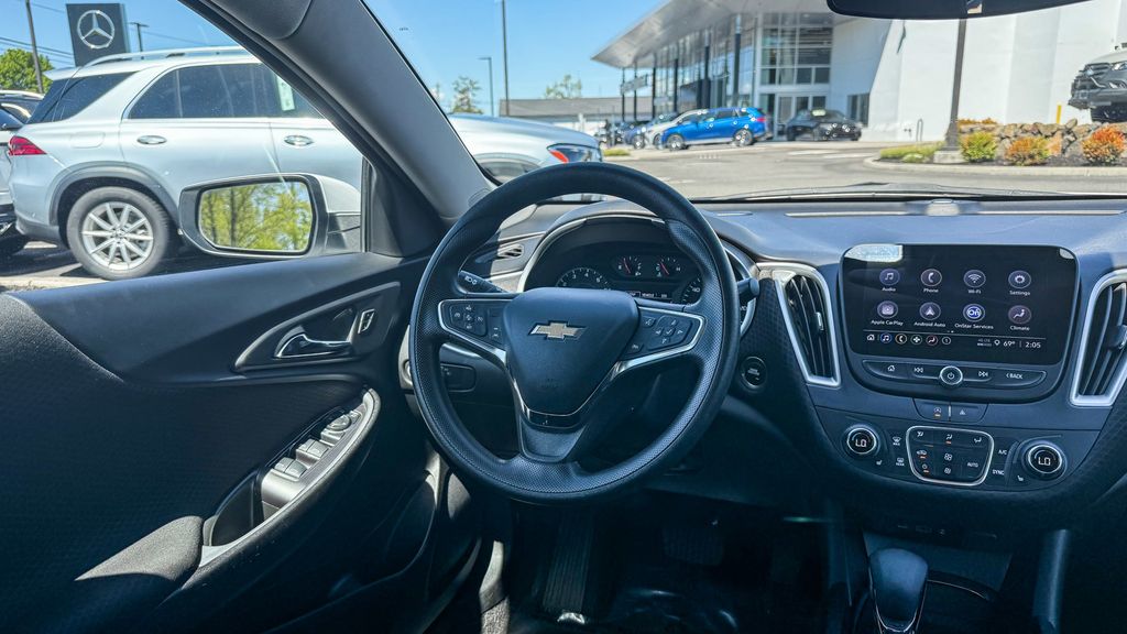Thumbnail: 2024 Chevrolet Malibu - 15
