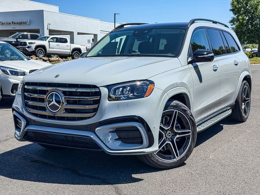 2026 Mercedes-Benz GLS GLS 450 4MATIC's photo