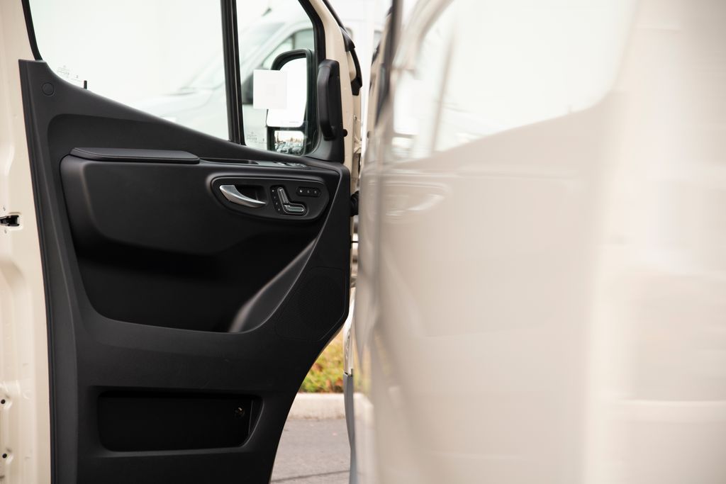 Thumbnail: 2026 Mercedes-Benz Sprinter - 11
