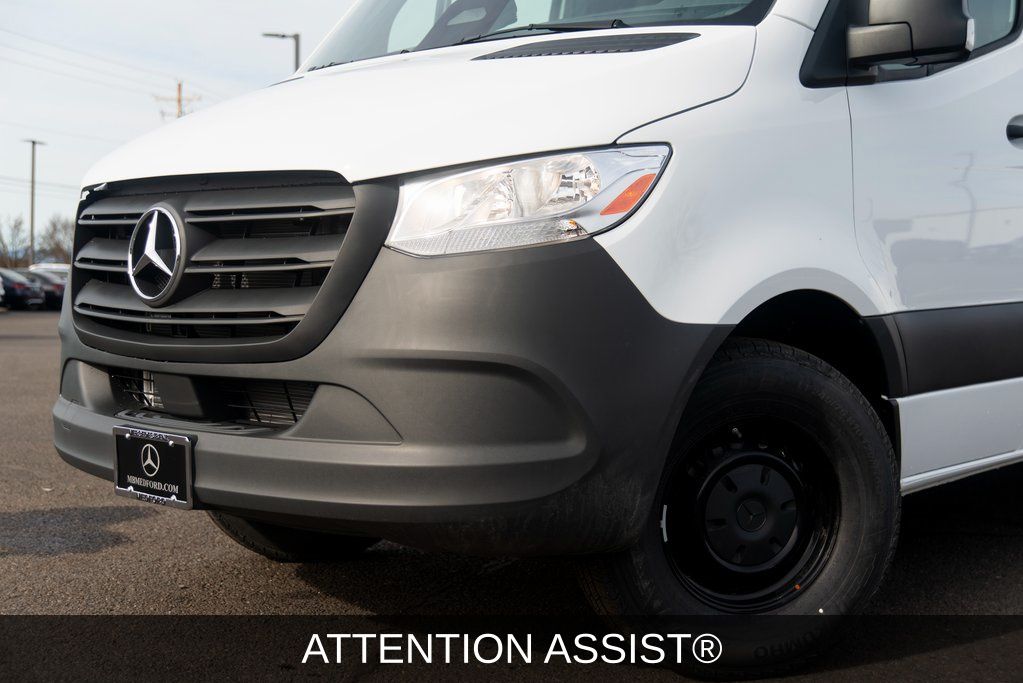 Thumbnail: 2025 Mercedes-Benz Sprinter - 16