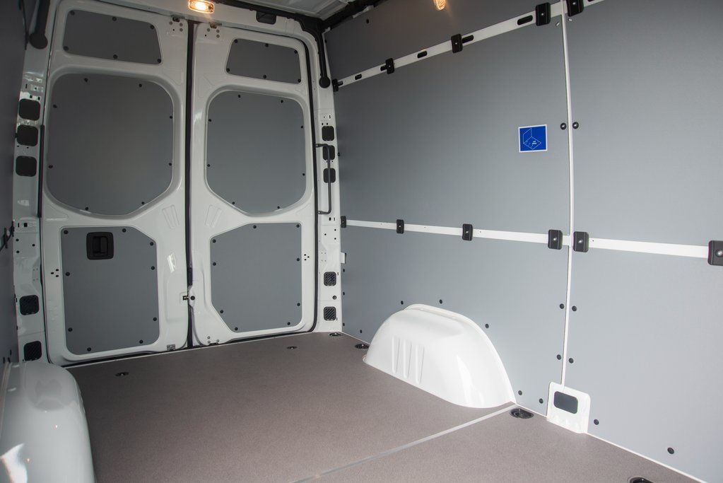 Thumbnail: 2025 Mercedes-Benz Sprinter - 39