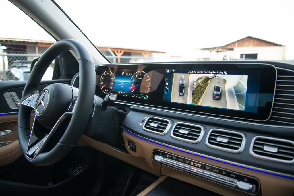 Thumbnail: 2026 Mercedes-Benz GLE - 20