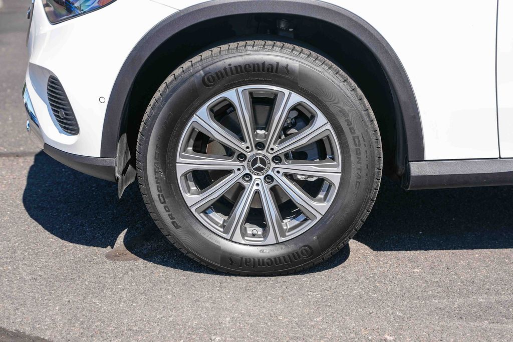 Thumbnail: 2025 Mercedes-Benz GLC - 15