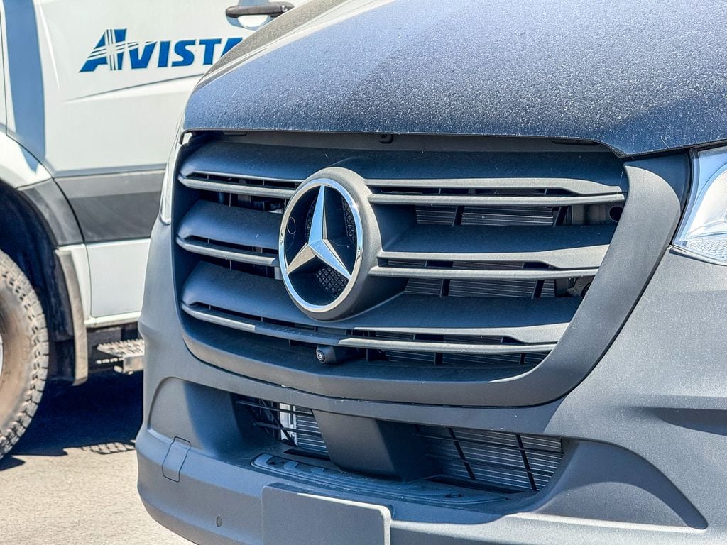 Thumbnail: 2026 Mercedes-Benz Sprinter - 3