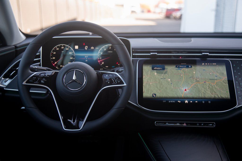 Thumbnail: 2025 Mercedes-Benz E-Class - 28