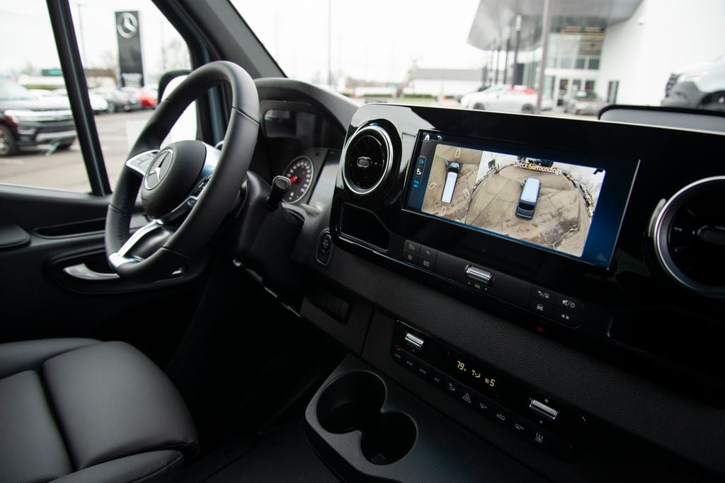 Thumbnail: 2026 Mercedes-Benz Sprinter - 16