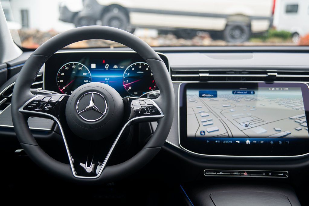 Thumbnail: 2025 Mercedes-Benz E-Class - 34