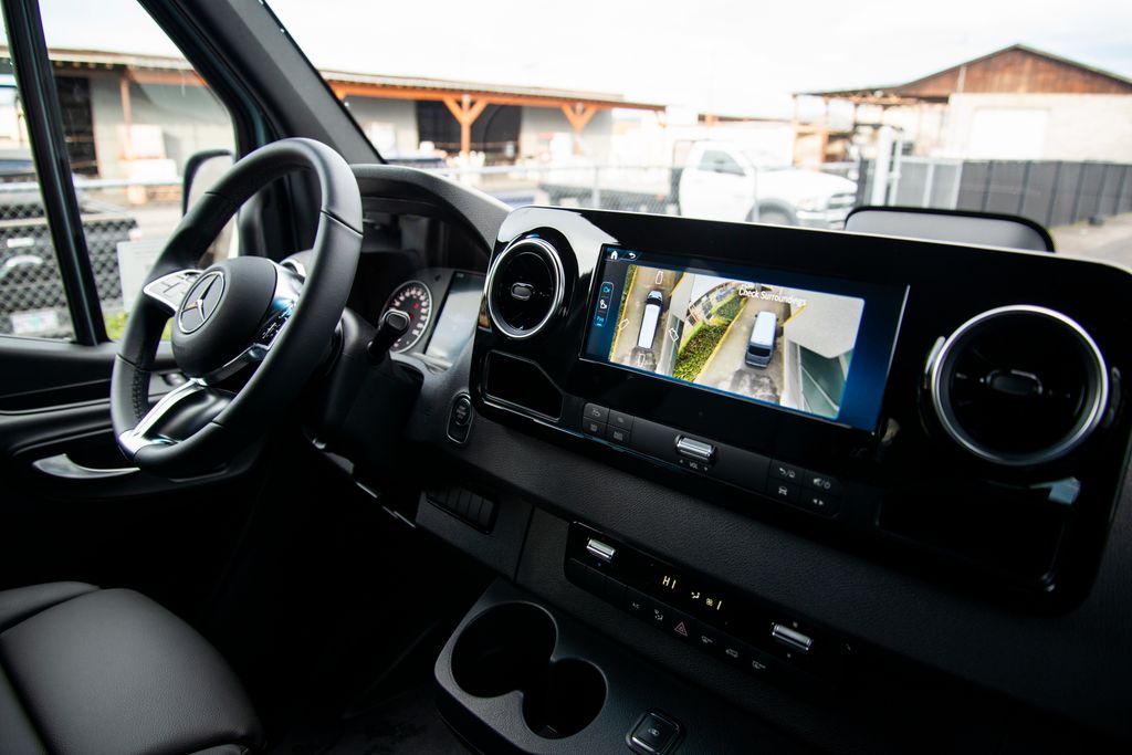 Thumbnail: 2026 Mercedes-Benz Sprinter - 16