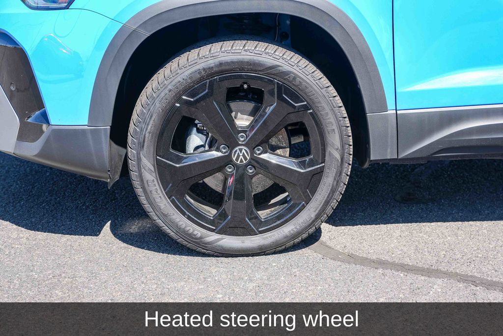 Thumbnail: 2025 Volkswagen Taos - 13