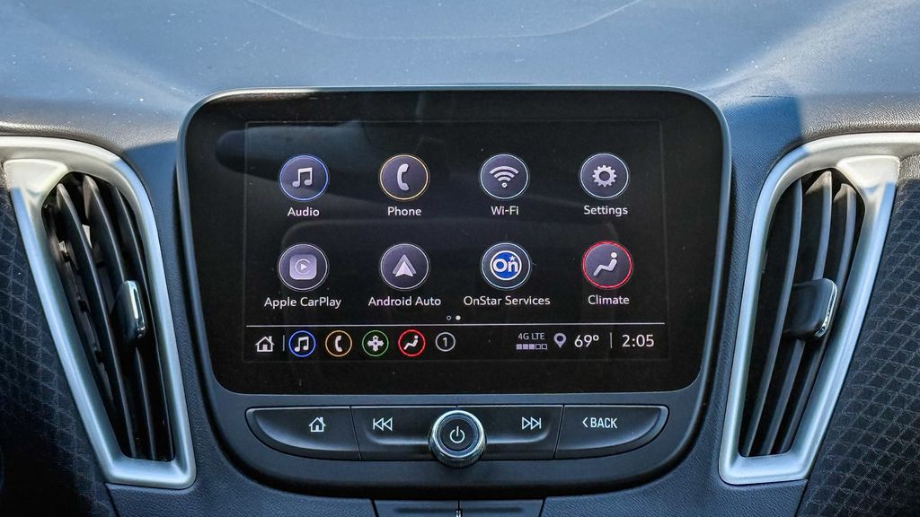 Thumbnail: 2024 Chevrolet Malibu - 14