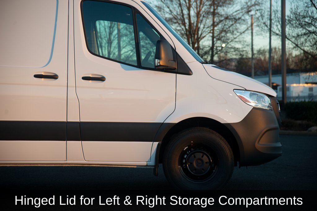 Thumbnail: 2025 Mercedes-Benz Sprinter - 10