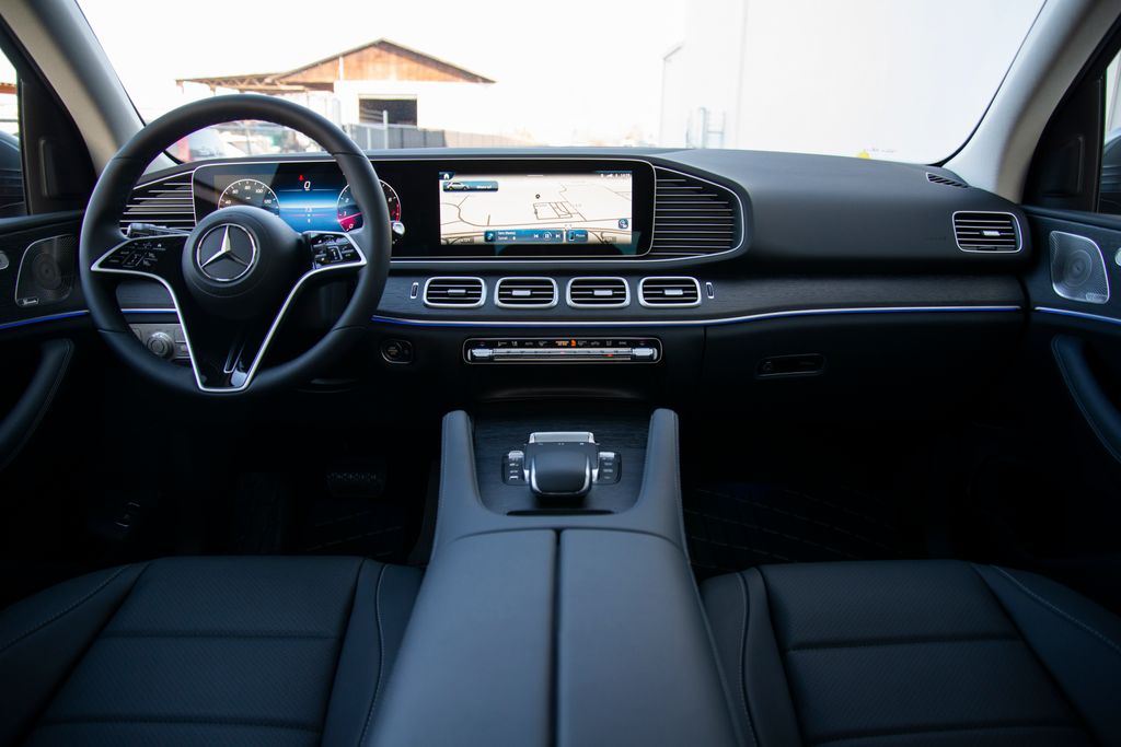 Thumbnail: 2026 Mercedes-Benz GLE - 17