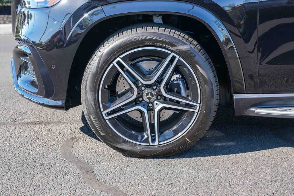 Thumbnail: 2026 Mercedes-Benz GLS - 11