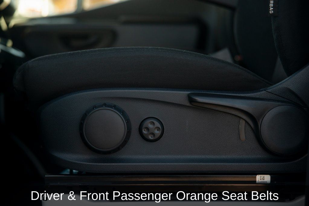 Thumbnail: 2025 Mercedes-Benz Sprinter - 31