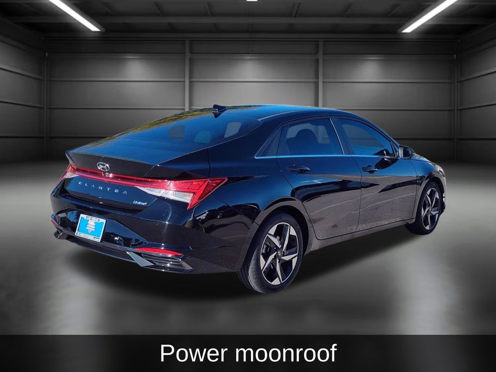 Thumbnail: 2023 Hyundai Elantra - 7