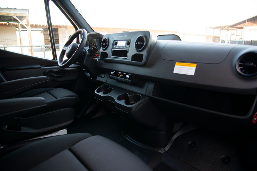 Thumbnail: 2026 Mercedes-Benz Sprinter - 14