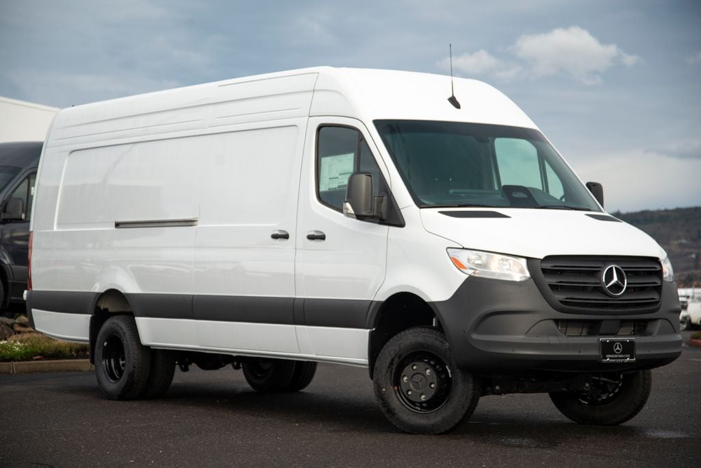 Thumbnail: 2026 Mercedes-Benz Sprinter - 3